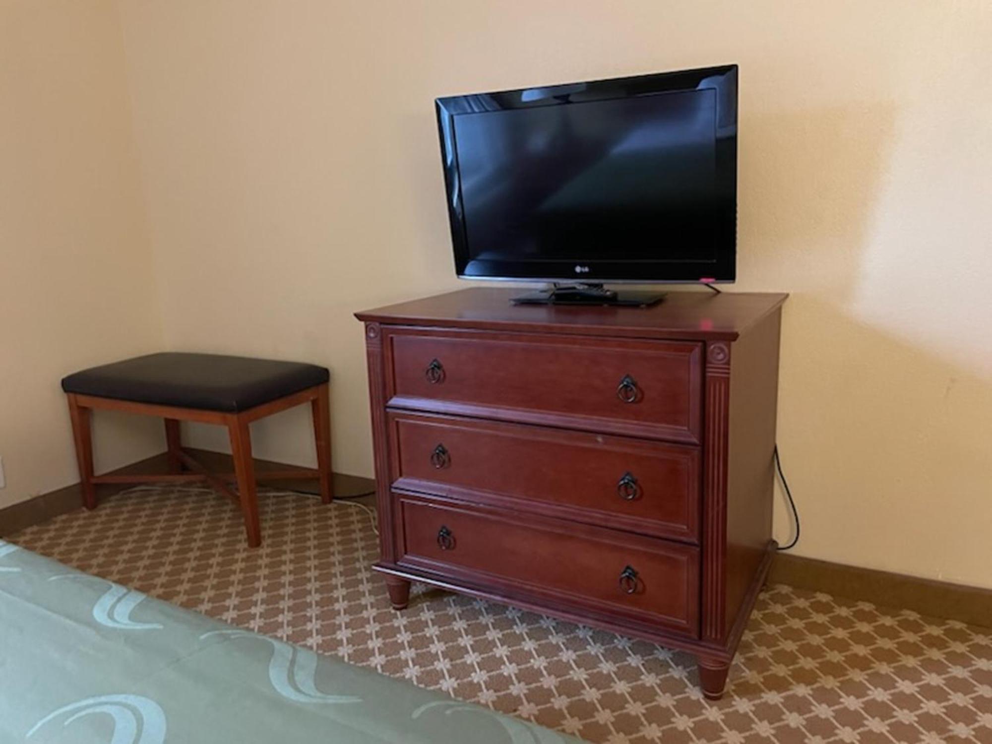 Quality Inn & Suites ซาเกอนอว์ ภายนอก รูปภาพ